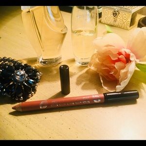 Buxom Plumpline Lip Liner!